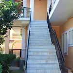 Apartamento Nikos 2 *